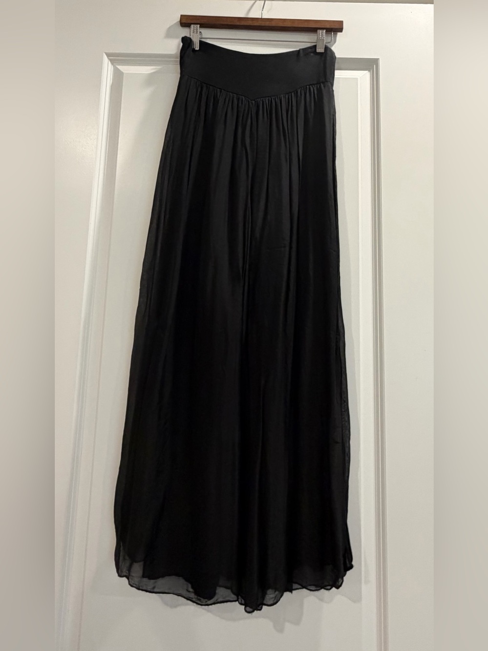 Made in Italy 100% Silk Set: Black Wide Leg Side Slit Pants & Sage Blouse SZ S - Picture 2 of 15